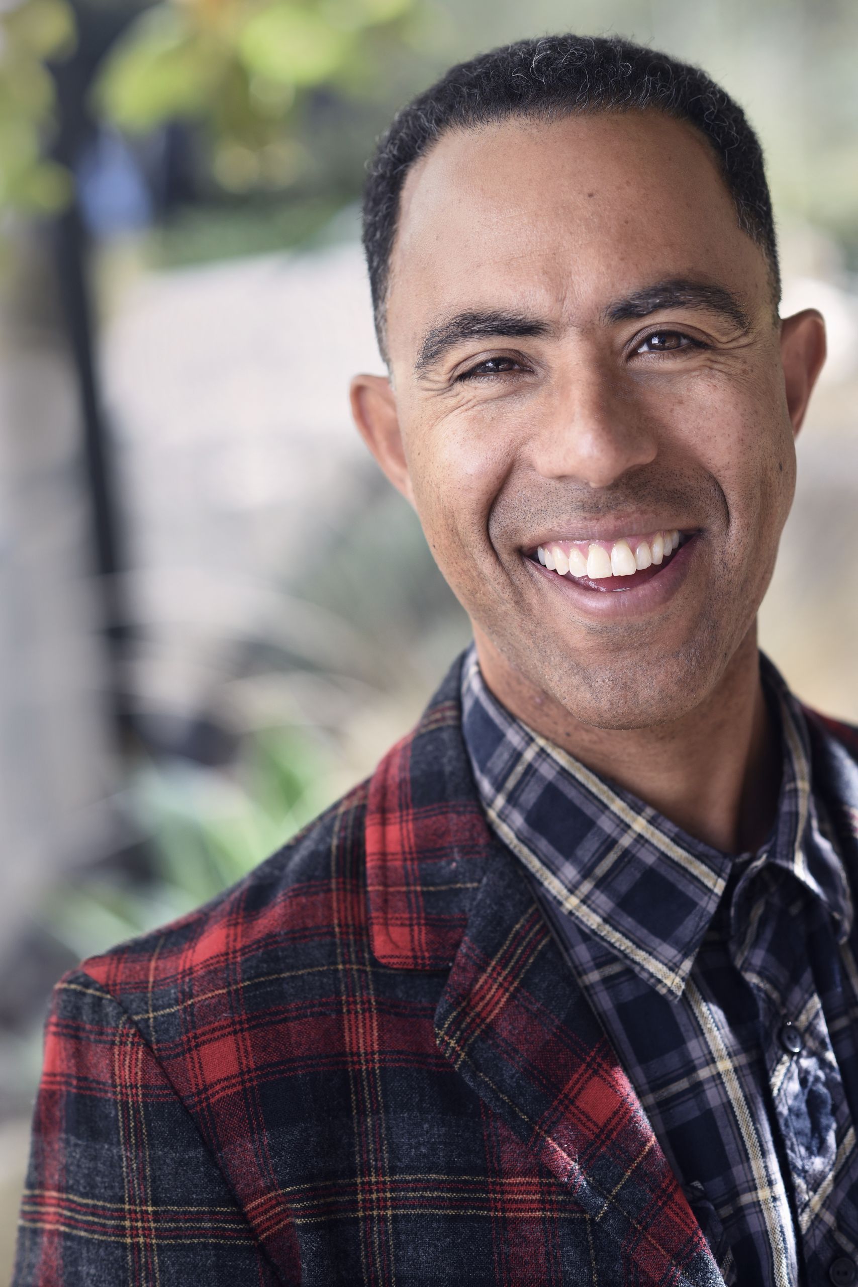 Stephen Buescher Headshot