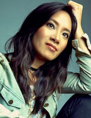 Chantal Thuy